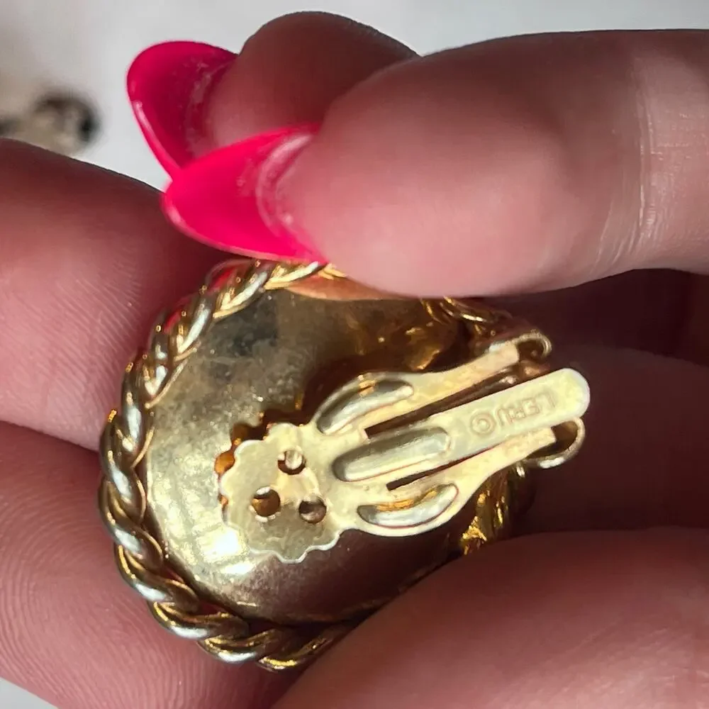 Beautiful Vintage Unsigned Royal Gold Tone Coin Clip On Earrings - light wear
